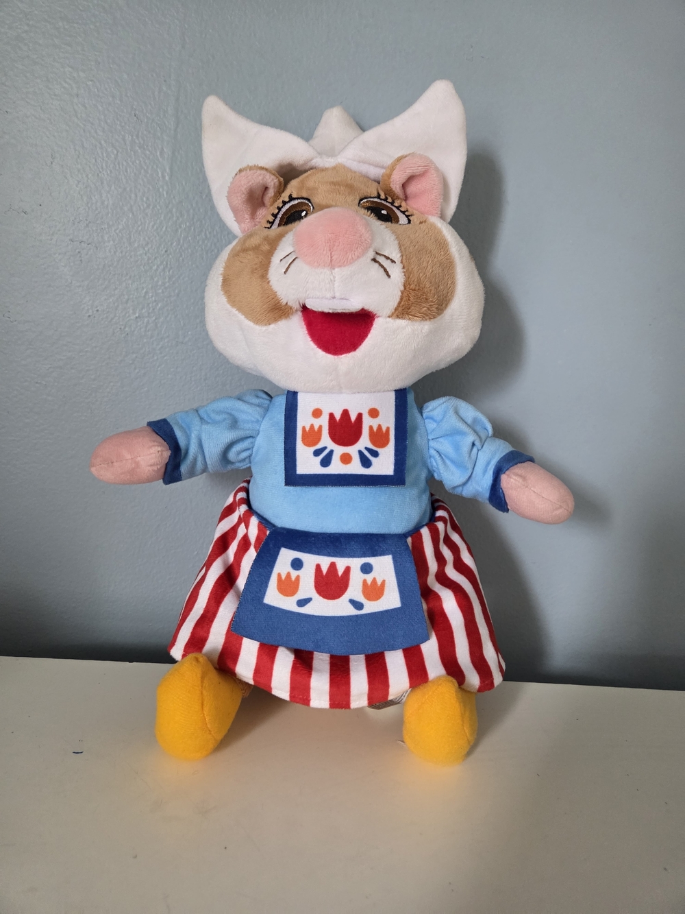 Plush 12" Hamster In Traditional Dutch Clothing